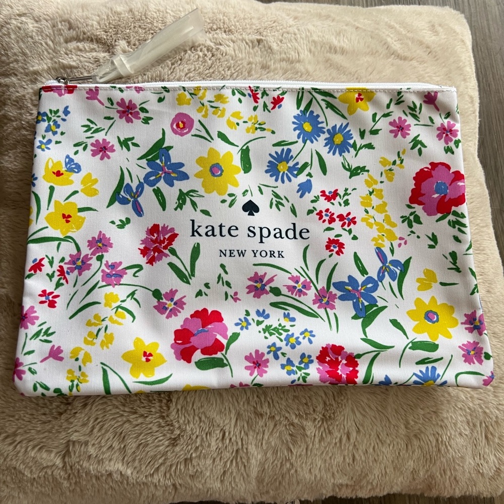 NEW- Kate Spade ♠️ Floral Pouch